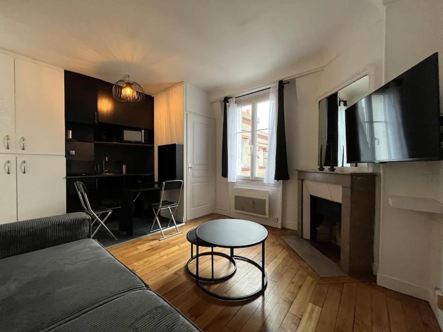 Central Typical Parisian Studio Extérieur photo